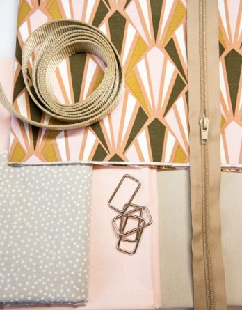 Le kit de couture sac Hugo (tailles 1 et 2) Graphique poudré rose, beige et camel/fond de sac beige