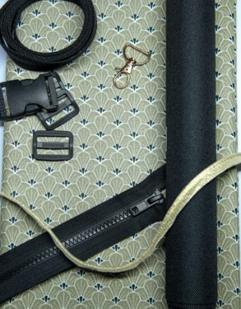 Le kit de couture sac banane Charly  (toutes tailles)  - Tissu enduit royal doré / toile à sac imperméable noire